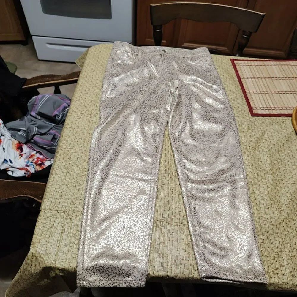 Time And Tru Light Beige Gold Slim Fit Mid Rise Ankle Pants Size Women's 10